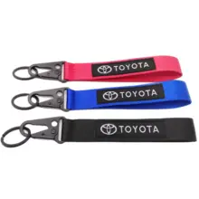 New Car Keychain Car Logo Chick Buckle Key Ring Auto Pendant Car Styling For Toyota Prius Avensis Auris Yaris Verso