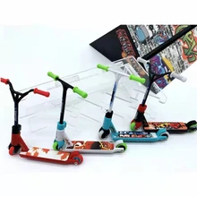 Random Color Mini Alloy Finger Scooter Model Interactive Finger Toy Novelty Toys