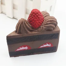 Squishy slow rebound triangle small cake strawberry bread slow rebound cake mobile phone pendant cake slow rebound Report