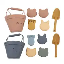 Swimming Pool Silicone Beach Toys Reusable Silicone Beach Bucket Parent Child Interaction Travel Beach Toys with Shovel Animal